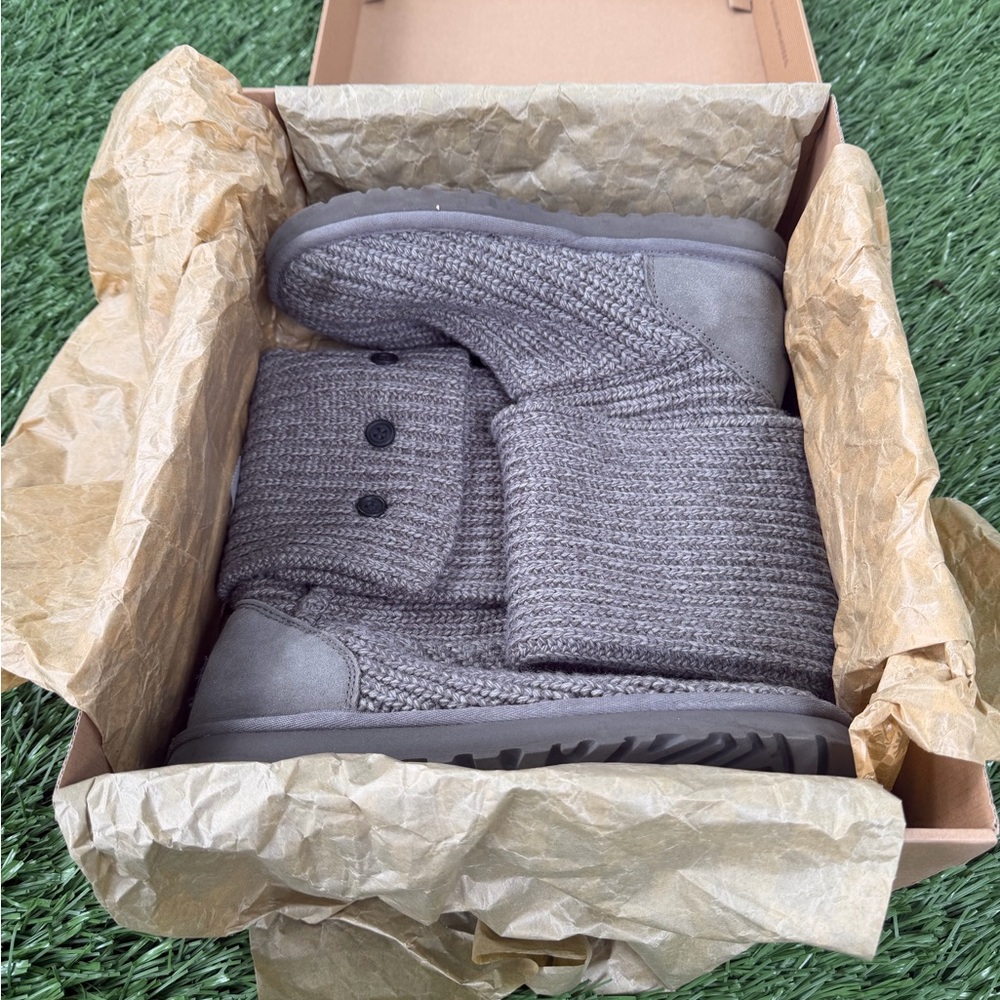 UGG Classic Cardy Gray Boots size 9